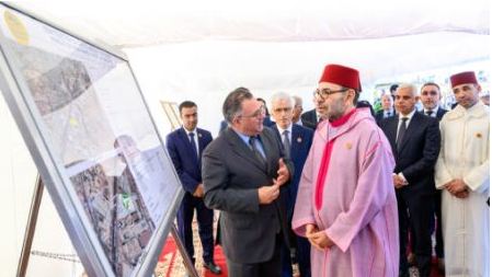 SM le Roi pose à Casablanca la première pierre d’un Centre médical de proximité et lance la 2ème phase du programme des Unités Médicales Mobiles Connectées