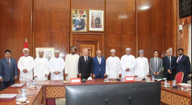 Une délégation de la Province de Charqiya Nord au Sultanat d’Oman en visite à la Wilaya de la Région